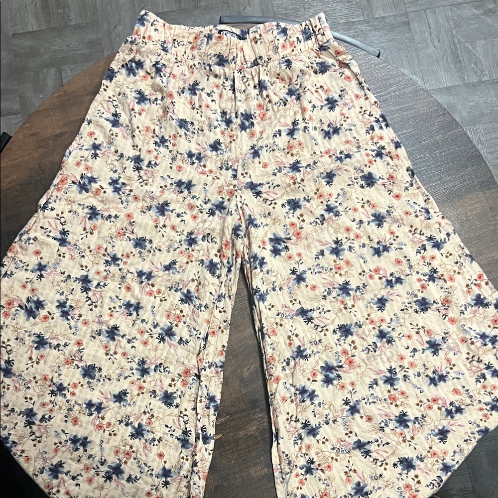 Rewash Floral Wide-Leg Pants in Cream and Blue - Picture 3 of 4
